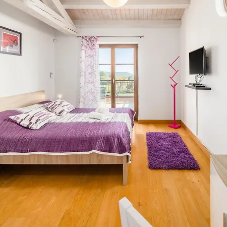 Holiday home 4 Bedroom Gorgeous In